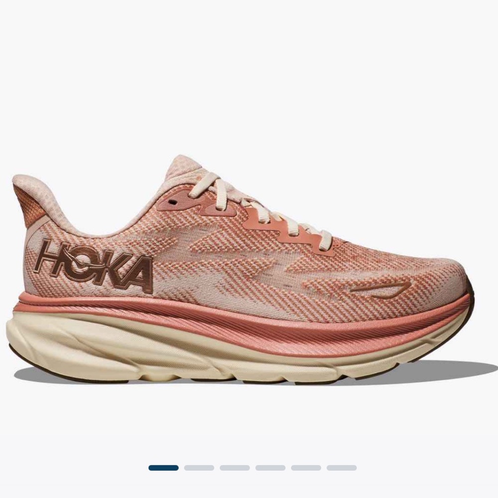 Hoka Women's Clifton 9 sandstone and cream